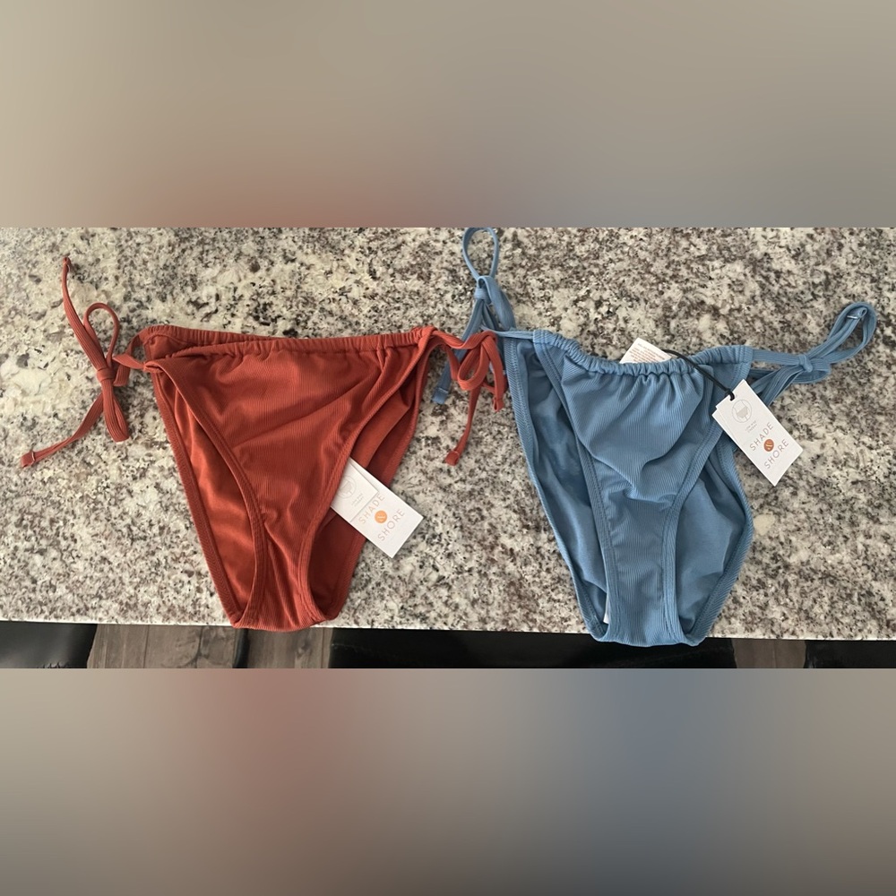Women’s high tie bikini bottoms- Medium
